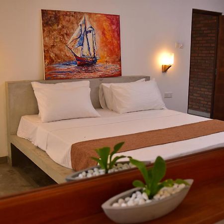 Lily Holiday Apartments Hikkaduwa Eksteriør billede