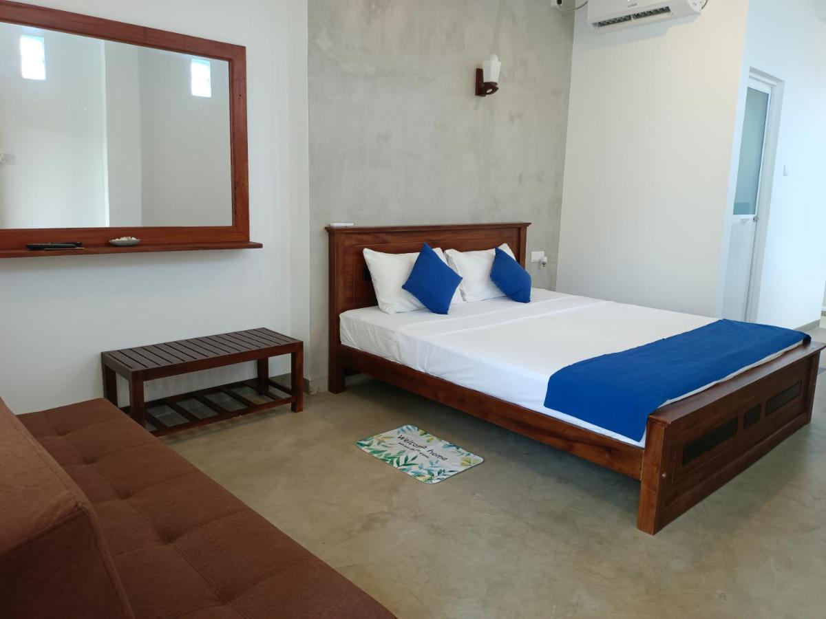 Lily Holiday Apartments Hikkaduwa Værelse billede