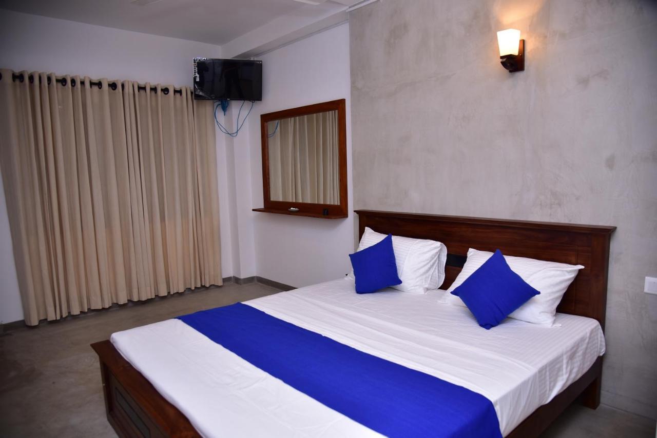 Lily Holiday Apartments Hikkaduwa Eksteriør billede
