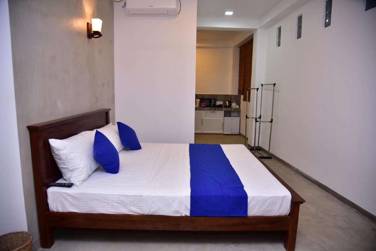 Lily Holiday Apartments Hikkaduwa Eksteriør billede